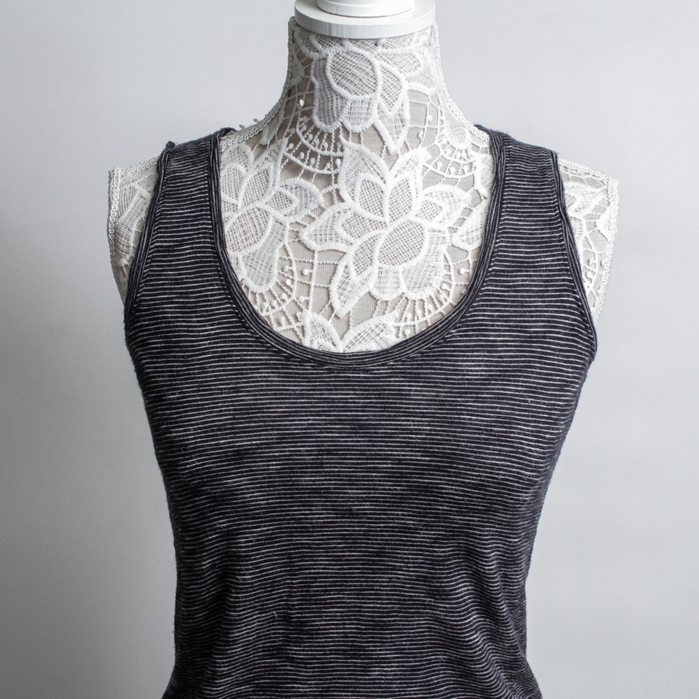 Madewell Womens Ministripe tank top U-Neck line